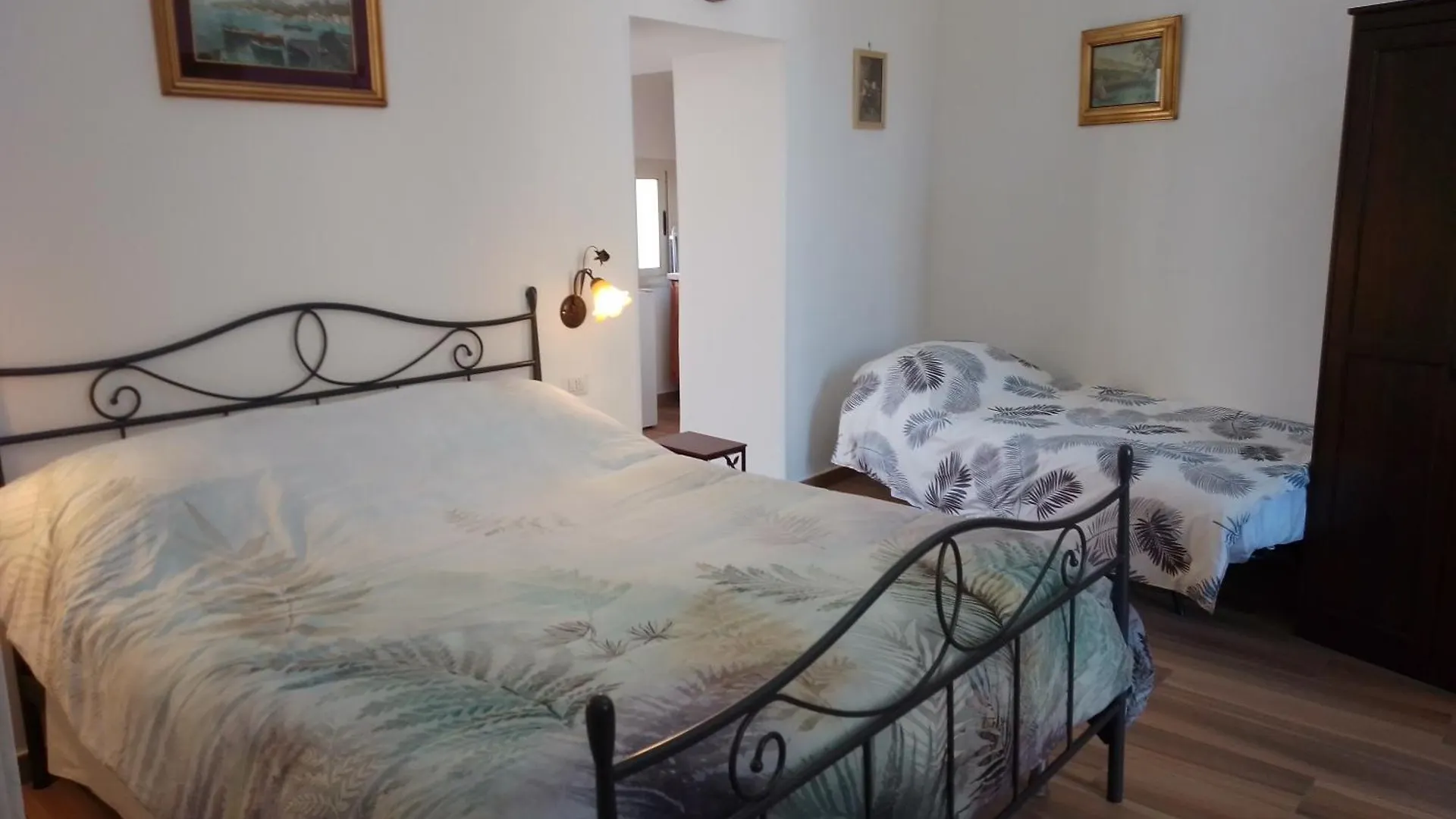 B&B Palazzo Sersale Napoli 0*,  Italia